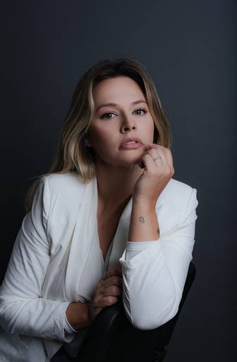 Pam Herrera 
Produtora Criativa