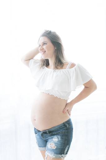   gestante- luz natural