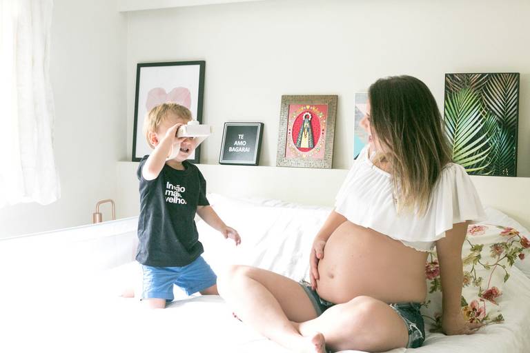 ensaio mãe e filho no quarto