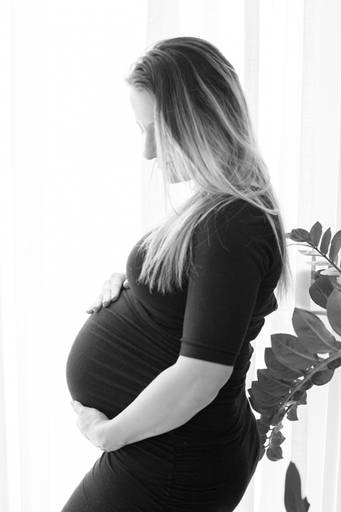 Fotografia de gestante Preto e Branco
