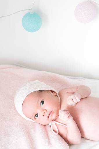 recém-nascido menina