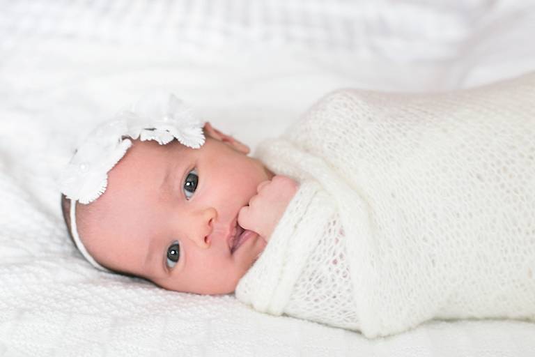 recém-nascido menina