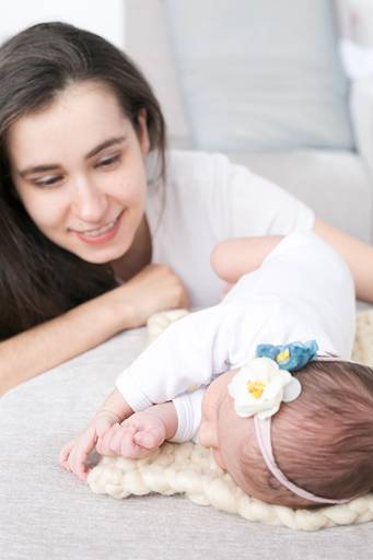 mamãe e recém-nascido