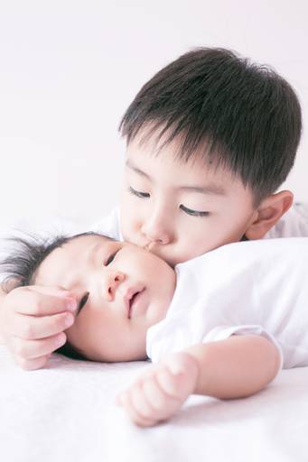 ensaio bebe com irmão