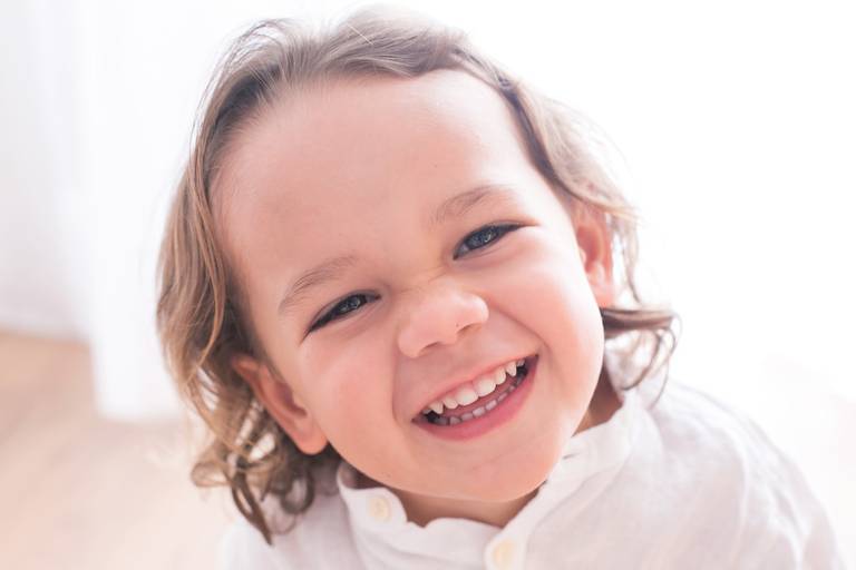 foto criança sorrindo