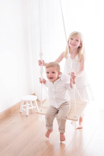 foto irmãos brincando