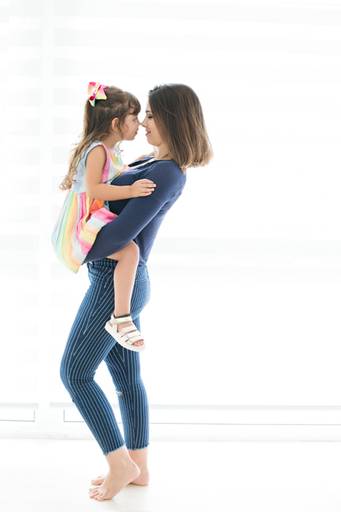 fotografia mãe e filha- luz natural