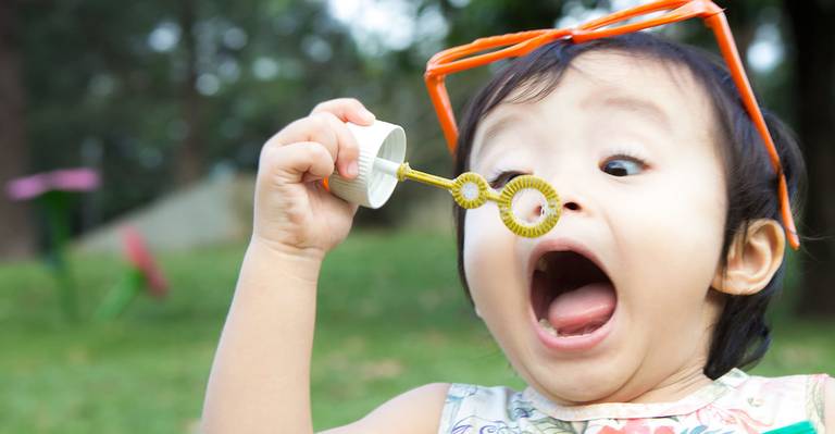 fotografia criança brincando