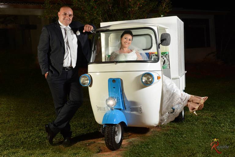 foto noiva com lambreta