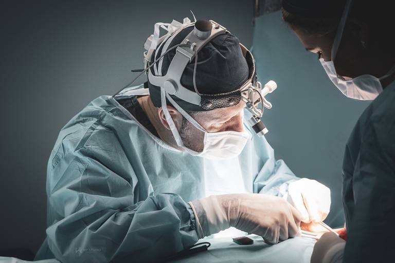 Dr. Leo Fernandes - Cirurgia Plástica - Hospital