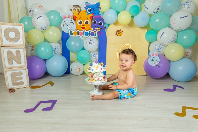 Smash the cake - ensaio de aniversário - ensaio de 1 ano - ensaio bolofofos