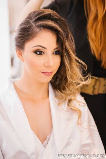 FOTOS NOIVAS NO MAKING OF EM CASAMENTOS EM NITEROI