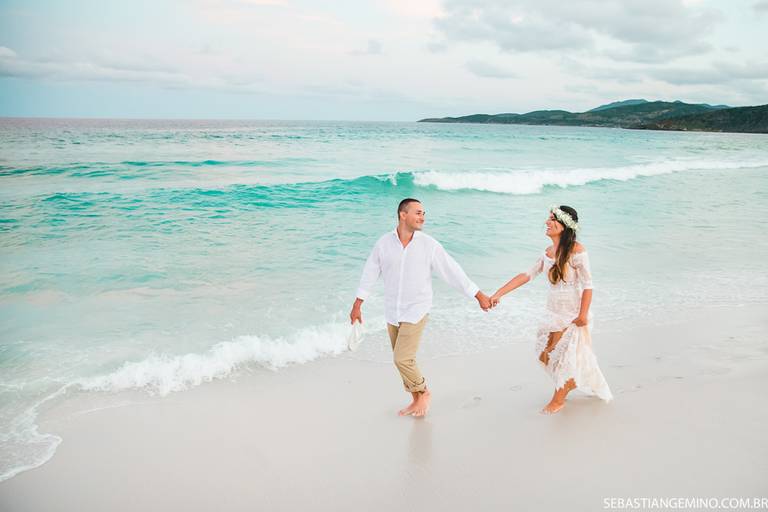 FOTOGRAFO DE CASAMENTO BUZIOS, COM FOTOS NA PRAIA 