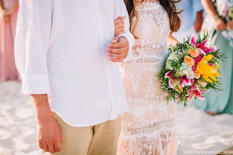 FOTOS DE CERIMONIA DE CASAMENTO NA PRAIA EM CABO FRIO