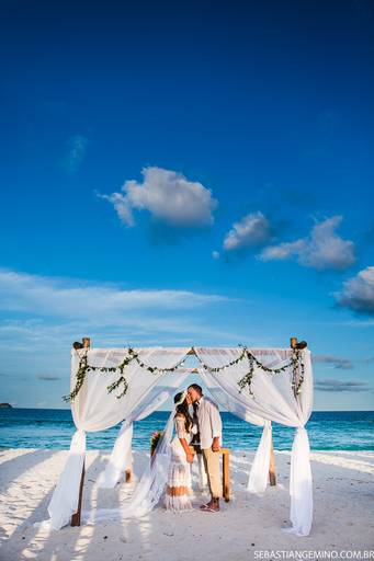 FOTOS DE CERIMONIA DE CASAMENTO NA PRAIA EM CABO FRIO
