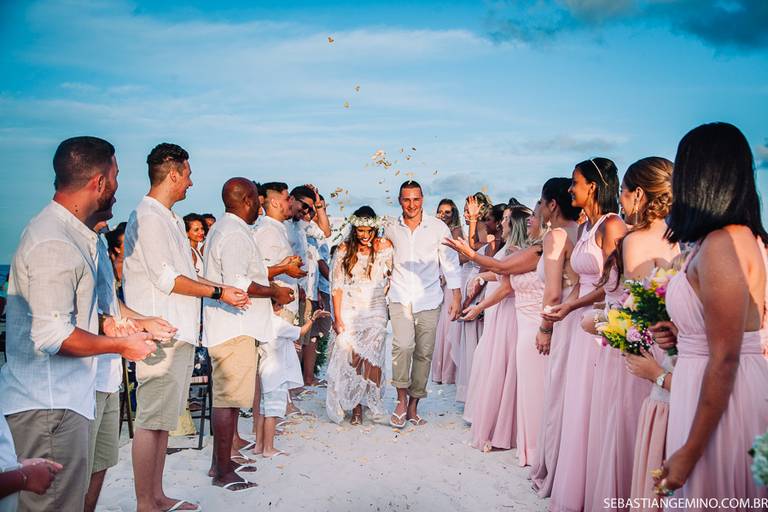 FOTOS DE CERIMONIA DE CASAMENTO NA PRAIA EM CABO FRIO