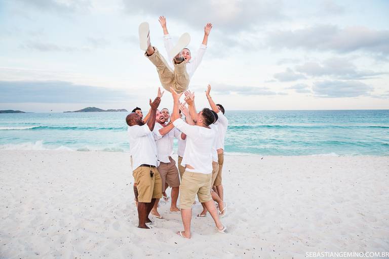 FOTOS DE CERIMONIA DE CASAMENTO NA PRAIA EM CABO FRIO