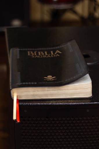 biblía em casamento- queimados