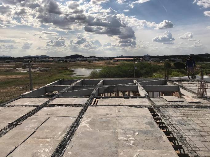 ESCORAMENTO DA LAJE DO 2º PAVIMENTO