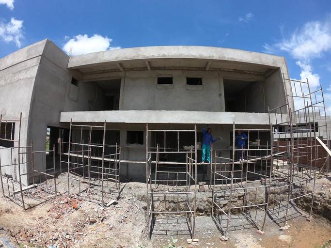 FACHADA LATERAL (PISCINA) REBOCADA