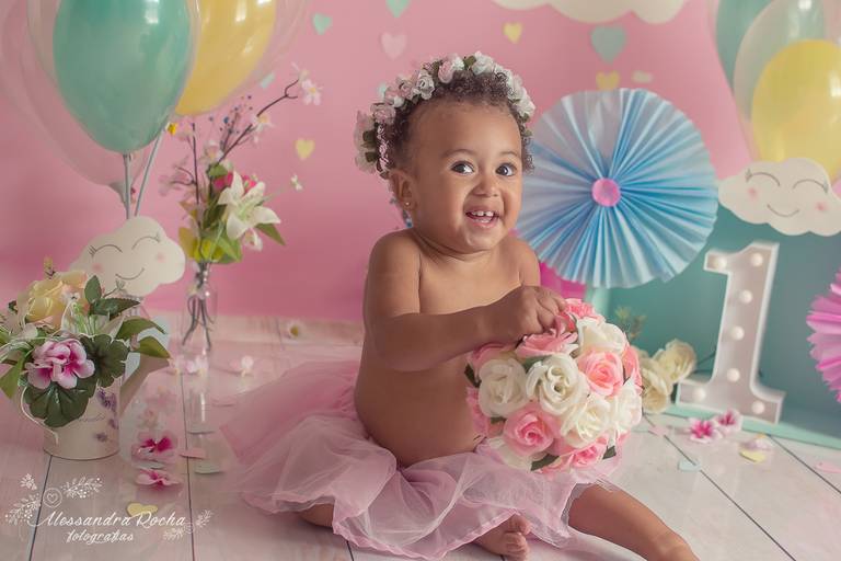 Ensaio Infantil realizado em nosso estúdio em Contagem. Mamãe e papai vieram comemorar o primeiro aninho da Alanna. Momentos em família. 