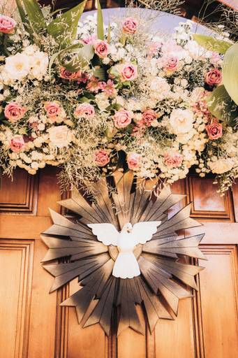 O Espírito Santo que decora a residência do casal presente na cerimônia