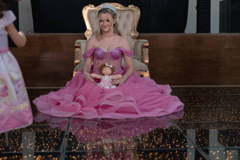 fotografo - debutante - 15 anos - arapongas - maua da serra - paraná -sonho de menina fotografo em maua da serra e vale do ivai - apucarana - marilandia do sul - faxinal - casamento - ensaio feminino - aniversário - festa infantil - aniversario 