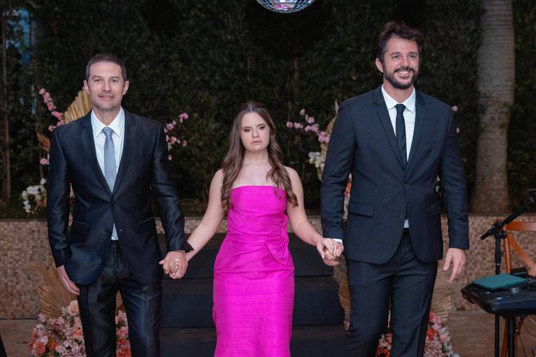 fotografo - debutante - 15 anos - arapongas - maua da serra - paraná -sonho de menina fotografo em maua da serra e vale do ivai - apucarana - marilandia do sul - faxinal - casamento - ensaio feminino - aniversário - festa infantil - aniversario 