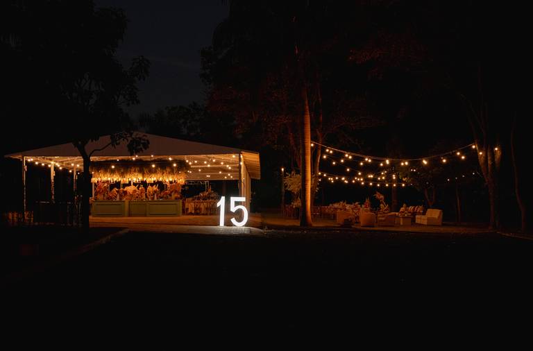 fotografo - debutante - 15 anos - arapongas - maua da serra - paraná -sonho de menina fotografo em maua da serra e vale do ivai - apucarana - marilandia do sul - faxinal - casamento - ensaio feminino - aniversário - festa infantil - aniversario 