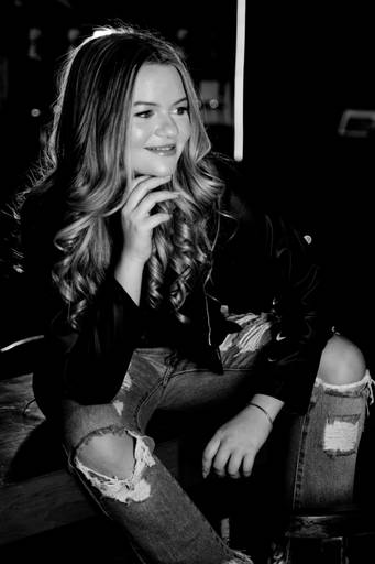 fotografo - debutante - 15 anos - arapongas - maua da serra - paraná -sonho de menina fotografo em maua da serra e vale do ivai - apucarana - marilandia do sul - faxinal - casamento - ensaio feminino - aniversário - festa infantil - aniversario 