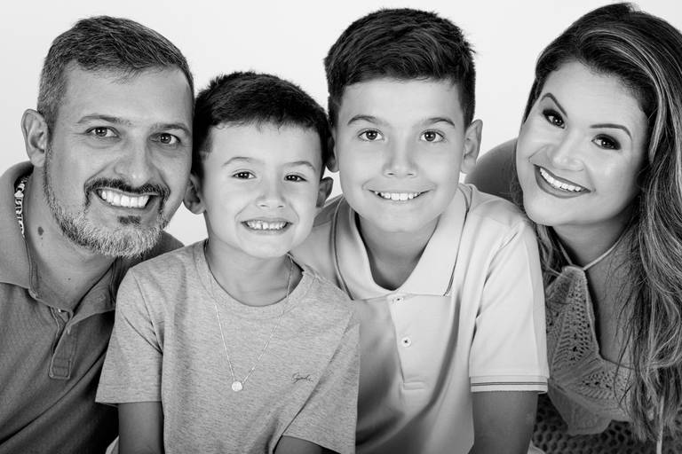 fotografo - debutante - 15 anos - arapongas  - paraná -ensaio em familia fotografo em maua da serra e vale do ivai - apucarana - marilandia do sul - faxinal - casamento - ensaio feminino - aniversário - festa infantil - aniversario - gestante