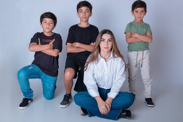 fotografo - debutante - 15 anos - arapongas  - paraná -ensaio em familia fotografo em maua da serra e vale do ivai - apucarana - marilandia do sul - faxinal - casamento - ensaio feminino - aniversário - festa infantil - aniversario - gestante