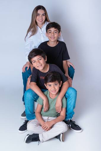 fotografo - debutante - 15 anos - arapongas  - paraná -ensaio em familia fotografo em maua da serra e vale do ivai - apucarana - marilandia do sul - faxinal - casamento - ensaio feminino - aniversário - festa infantil - aniversario - gestante