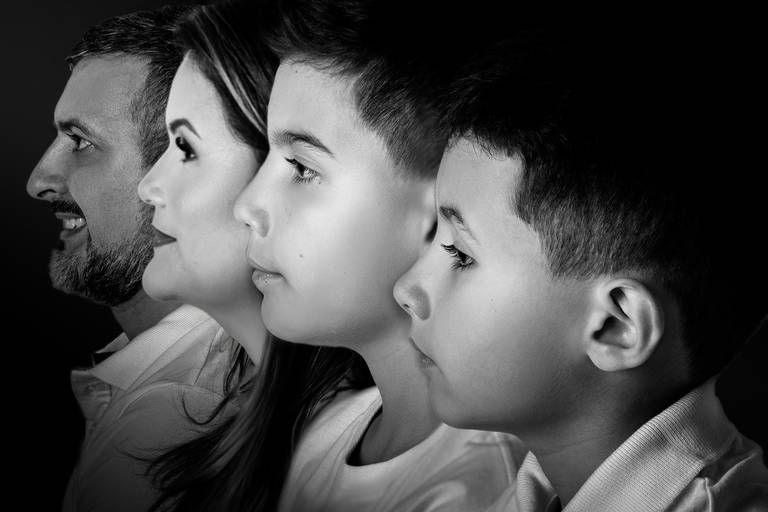 fotografo - debutante - 15 anos - arapongas  - paraná -ensaio em familia fotografo em maua da serra e vale do ivai - apucarana - marilandia do sul - faxinal - casamento - ensaio feminino - aniversário - festa infantil - aniversario - gestante