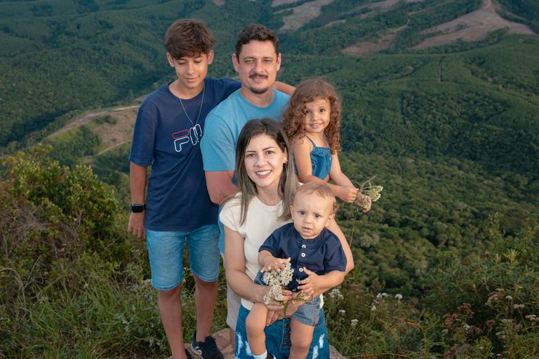 fotografo - debutante - 15 anos - arapongas  - paraná -ensaio em familia fotografo em maua da serra e vale do ivai - apucarana - marilandia do sul - faxinal - casamento - ensaio feminino - aniversário - festa infantil - aniversario - gestante