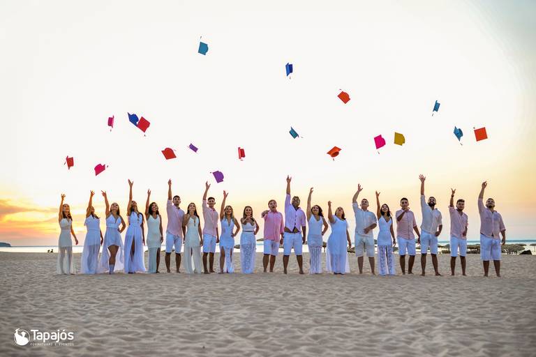 Capelos coloridos para fotos externas