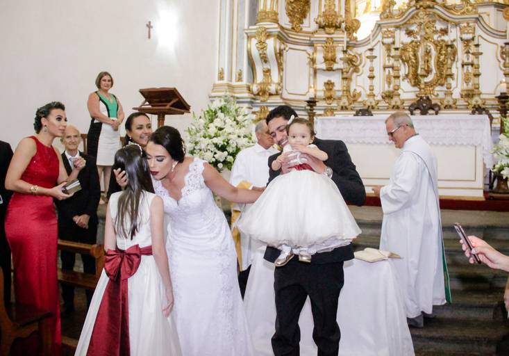 Casamento de Karina e Allan, Igreja do Carmo em Mariana, minas gerais, Daminhas