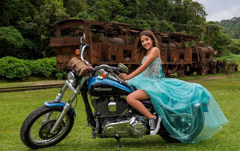 Ensaio fotográfico da nossa linda Debutante Gabi - Sessão fotográfica na cidade de Paranapiacaba S.P 
Descemos a serra para clicar mais uma Debutante maravilhosa - Marcelo Fabiano Fotografia e vídeo