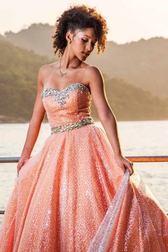 Ensaio fotográfico Debutantes em Foco - Ana Lívia - Vestido Local 1 moda a Rigor - Cabelo e maquiagem Shape Santos - Marcelo Fabiano Fotografia e vídeo