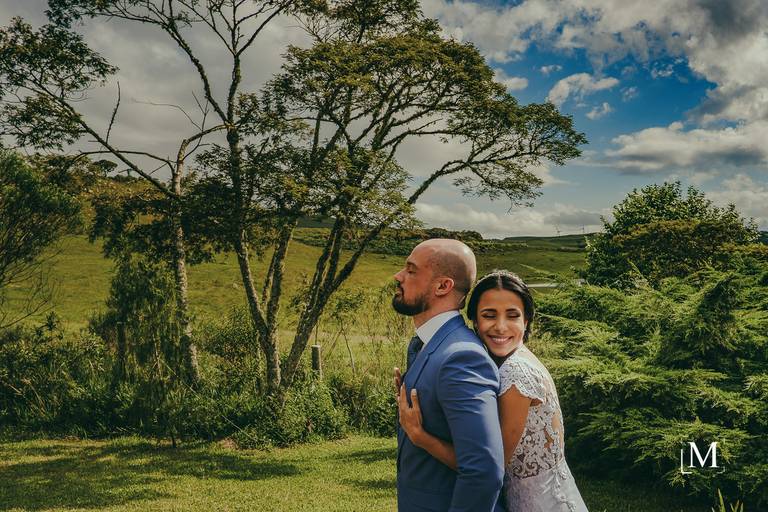 First Look dos noivos Gabrielle e Carlos no Elopement nas Nuvens Rio do Rastro Eco Resort In Comum Eventos