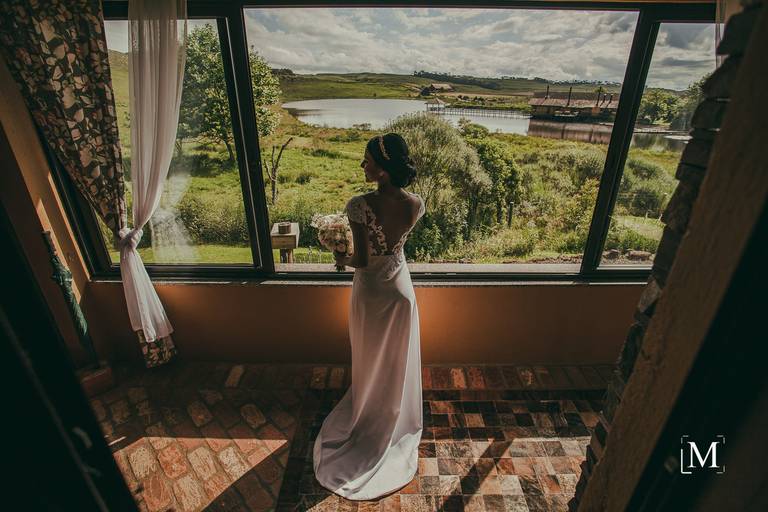 Noiva pronta para casar Elopement nas Nuvens Rio do Rastro Eco Resort InComum Eventos