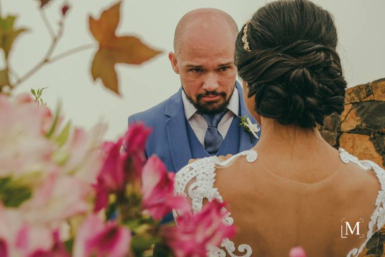 Noivo chorando Elopement nas Nuvens Rio do Rastro Eco Resort InComum Eventos