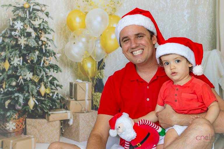 Filho e pai no Natal