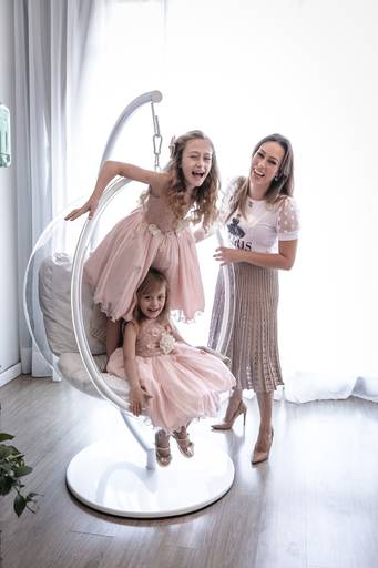 Ana Caro, Yasmim e Sarah