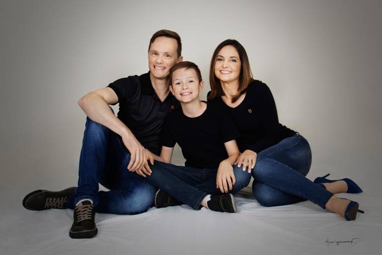 Retrato de Família by Morgana Festugato