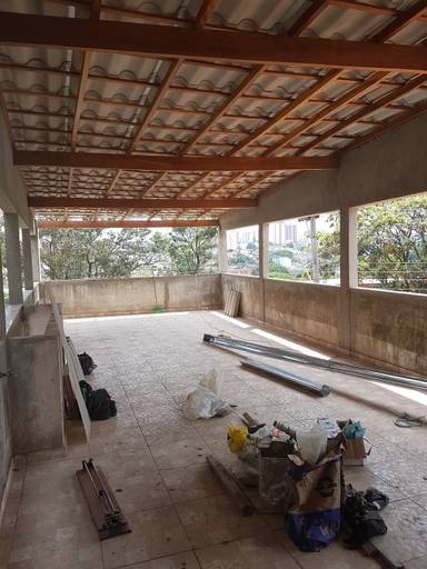Construção espaço com regularização e instalação de piso e construção de telhado/ cobertura.
Vl. Matilde São Paulo SP