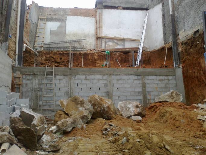 Construção Comercial
Muro de arrimo
Guarulhos SP