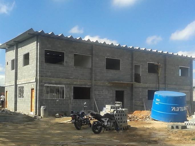 Construção galpão corporativo
Construção de sapatas, baldrames, construção de paredes em bloco aparente, instalação de rede elétrica e hidráulica, construção de piso, concretagem, instalação de revestimentos, pintura geral.
Guarulhos SP