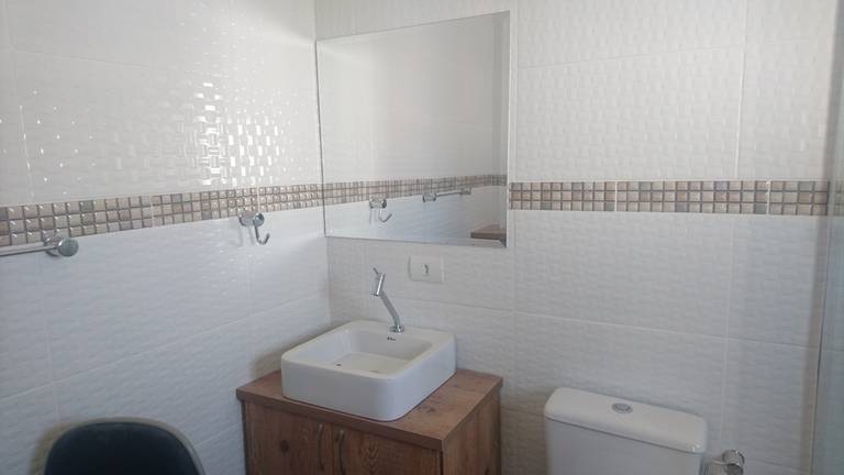 Reforma residencial com construção de um banheiro para suite.
B.Mooca São Paulo SP