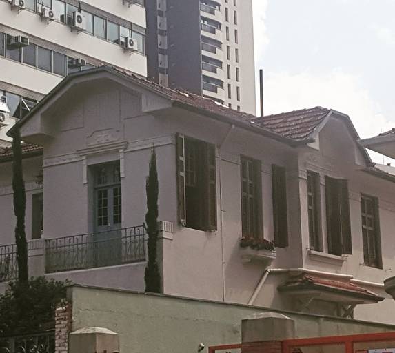 Manutenção de telhado
B. Higienópolis-São Paulo SP